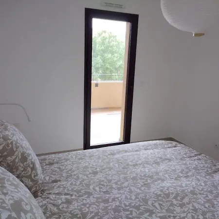 Beau T2 Neuf A 5 Min De St Florent Et De La De La Roya Apartmán *