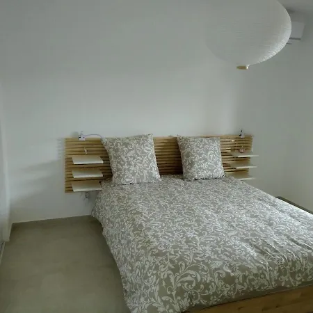 Beau T2 Neuf A 5 Min De St Florent Et De La De La Roya Apartmán *